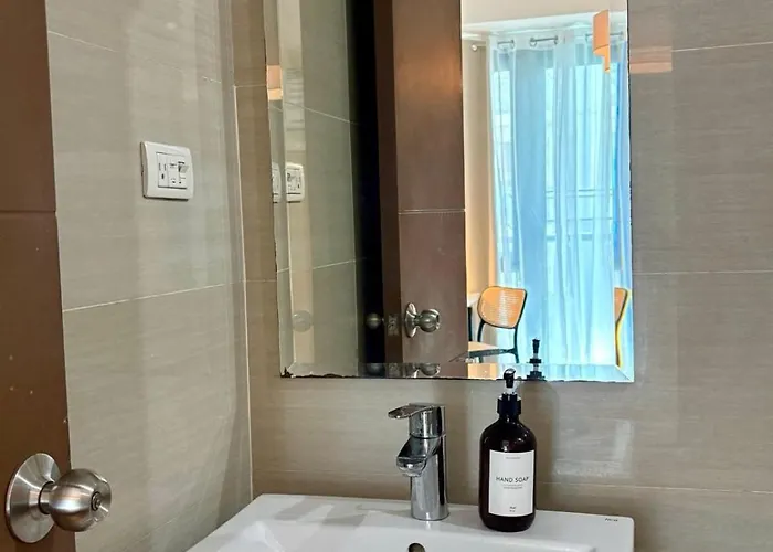 Apartamento Warm & Minimalist 1br At Two Palm, Newport, T3 *