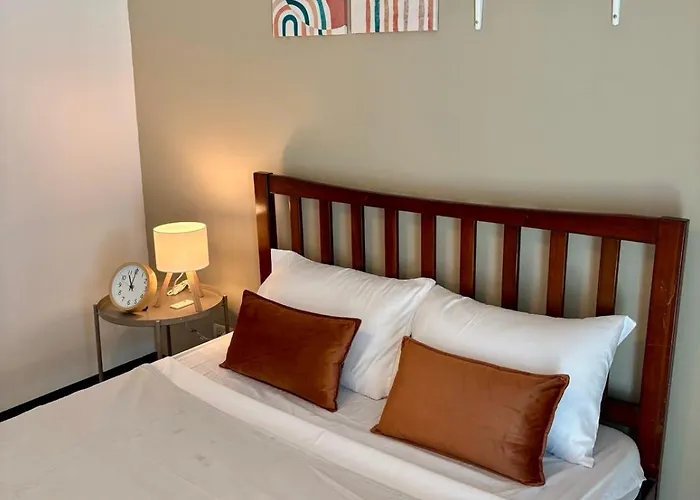 Warm & Minimalist 1br At Two Palm, Newport, T3 Manila